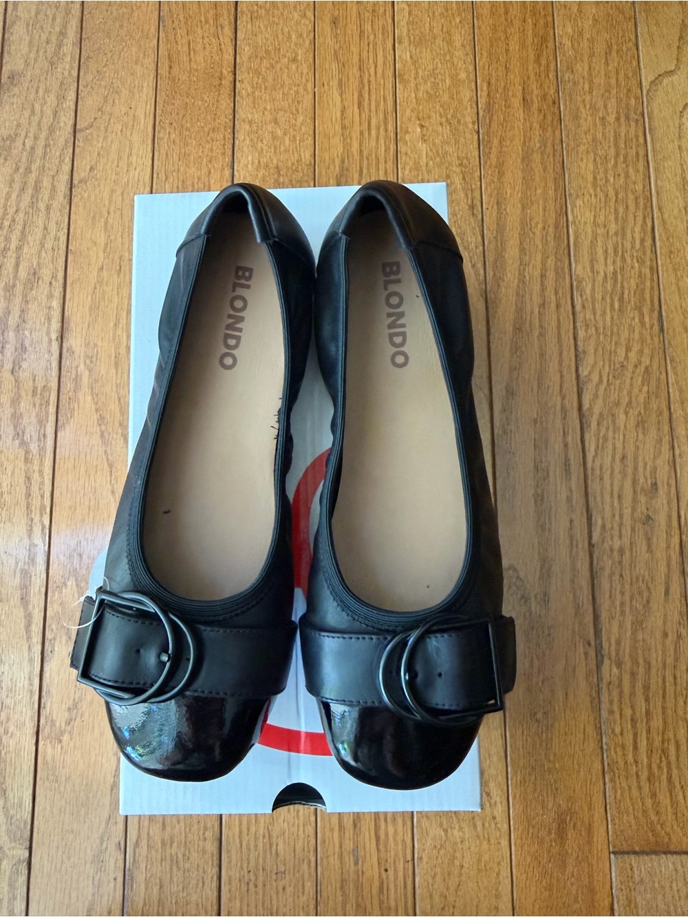Blondo Black Buckle Cap Toe Flats size 8